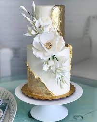 Wedding Trends 2021 Hottest Ideas For Colors Dresses Decor More Metallic Wedding Cakes Cake Beautiful Wedding Cakes