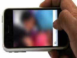 School teacher booked allegedly forcing girl student watch porn in  classroom सरकारी स्कूल के टीचर ने क्लास में छात्रा को जबरन दिखाया पोर्न,  गुस्साए परिजनों ने पीटने के लिए ...