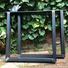 Diy Gartentisch Aus Alten Brettern Tisch Aus Gerustdielen Www Loloundtheo Blogspot De Holztisch Garten Gartentisch Aussentische