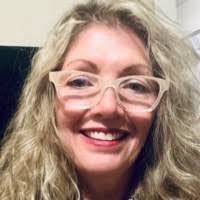 Maureen Singer's Instagram, Twitter & Facebook