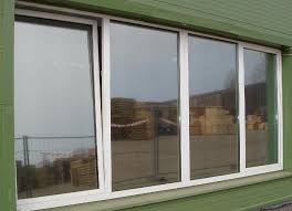 Melayu sarawak, rumah melayu tradisional, elemen estetika, reka bentuk, tingkap abstract the research concentrates about the sarawak traditional malay house and the research focus sought to establish an identity and in pursuit of archetypal design of sarawakian malay house. Filem Untuk Tingkap Bukan Tirai