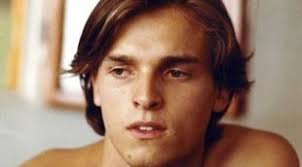 De 'Suspiria' a 'Tacones lejanos': Miguel Bosé en el cine