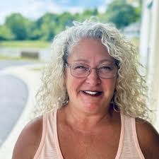 Candice Holbrook's Instagram, Twitter & Facebook