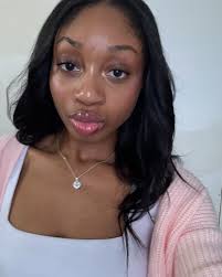 Hiii!!! My name is Londyn Frank and I'm from Canton, Ohio. I'm not 100%  committed to Rollins but it is definitely at the very top of my list! I  plan