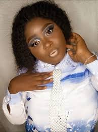 📌Zozo ak koko Depi moun tande Gede, touswit tèt langèt yo ak tèt zozo yo  koumanse bat ak kanpe. Se kòm kwa Gede se yon eskòt lwa ki mete moun sou  konyen.