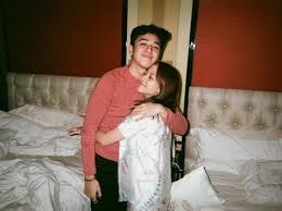 Adhisty zara atau yang akrab dipanggil sebagai zara dari generasi kelima dikenal sebagai sosok adhisty zara viral zara adhisty tik tok video viral zara adhisty zara adhisty dua garis biru zara jkt48. Portrait Of Zara Adhisty And Lover Becomes A Spotlight Thanks To Viral Videos On Twitter Unricmagazine