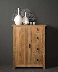 Die charakteristische ausstrahlung der teakschränke sorgt für eine angenehme atmosphäre in ihrem haus. Schrank Teakholz Massiv Teak Holz Mobel Bei Mobelhaus Hamburg