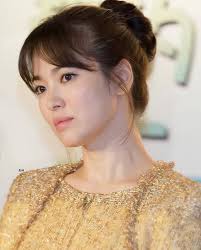 What a leisurely lady ☕ #송혜교 #songhyekyoangelsph #songhyekyo (c) owner