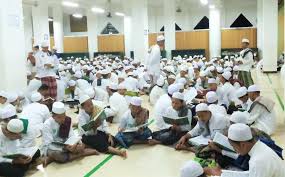 Contoh surat undangan pengajian dari rw dengan format resmi sebagai referensi dalam membuat surat undangan yang profesional. Download Contoh Surat Undangan Pengajian Terbaru