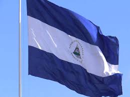 Nicaragua, como parte de las provincias unidas del centro de américa, adoptó la bandera y el escudo de armas aprobados por la asamblea nacional constituyente de centroamérica, según decreto no. Nicaragua Celebra Dia De La Bandera Tiempos De Negocios