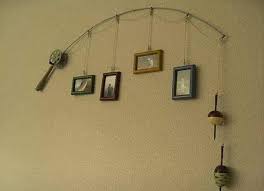 Diy Old Fishing Pole Framed Pictures Rustic Wall Decor Idea Walldecorquotes Picture Hangers Home Diy Picture Holders