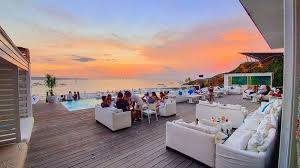 20 Beach Club Di Bali Untuk Liburan Tahun Baru 2020 Omnia Bali Hingga Ibiza In Bali Tribun Travel