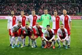 Pokaż nam swój poziom doświadczenia z zagraj to bardzo łatwe, po prostu trzeba rozpoznać piłce nożnej tarcza polski, odgadnąć słowa imieniu i pisać z zestawu liter wyświetlanych. T Mobile Oficjalnym Sponsorem Pilkarskiej Reprezentacji Polski Press Pl Najnowsze Informacje Z Branzy Medialnej Marketingowej Reklamowej I Public Relations