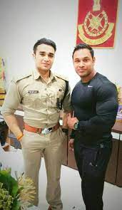 Internet S Latest Crush Ips Sachin Atulkar Chats With Us About His Life In Beyond Khaki Putting his work above his looks, atulkar shared a post on facebook asking his fans to not make looks and appearance as the sum total of a person. crush ips sachin atulkar chats