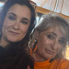 Gala nació en Rusia en 1894. Y no se llamaba Gala, sino Elena Ivánovna  Diákonova. Contrajo tuberculosis siendo muy joven y la llevaron a un  sanatorio en Suiza, donde conoció al que