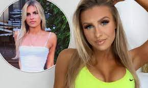 Mar 04, 2021 · in may 2016, at the age of 20, chloe underwent rhinoplasty surgery to correct the tip of her nose, which she hadn't been happy with for years. Love Island 2021 Star Chloe Burrows Reveals She Underwent A Boob Job Last Year Daily Mail Online