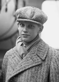 Ava was born on july 7, 1902, the only daughter of john jacob jack astor iv and ava lowle willing. Category John Jacob Astor Vi Wikimedia Commons