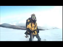 Snowboarding Down Mt Fuji From The Top 3 776 M 12 388 Ft Youtube