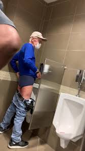 Grandpas: Older dad cruising - ThisVid.com