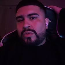 Anyone know here good at ranked reload zero build? I'm trying to get the  wrap but I suck at it :,) My rank is silver III