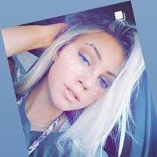 Faith Amos's Instagram, Twitter & Facebook