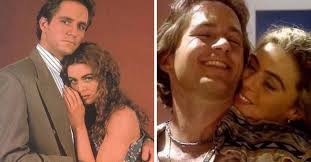 Al regresar a la hacienda, luego de muchos años de ausencia, su nieto sebastián vallejo (guy ecker) conoce a gaviota y con ella vence el miedo que le tiene a las mujeres. Cafe Con Aroma De Mujer Conoce El Elenco De La Nueva Version
