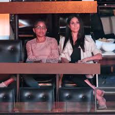 Meghan markle's mother, doria ragland, also donned stella mccartney for the evening reception. Royal Wedding Meghan Markle To Show Queen Elizabeth Her Dress Mom In London