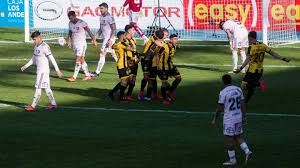 Cuenta oficial del partido comunista de chile. Fernandez Vial 1 5 4 1 Universidad De Chile Goles Resumen Y Resultado Copa Chile 2021 As Chile