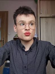 Skończyłem trzecią klasę liceum w chmurze! Oto moja średnia końcowa 6️⃣☁️  #szkoławchmurze