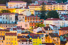 GLOBAL SOUTH COSMOPOLITANS CREATING A HOME Stories of LGBTIQ+ migration  from Brazil to Portugal and Spain João Pedro Silveira-M