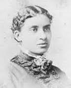 Emilie Davis's Instagram, Twitter & Facebook