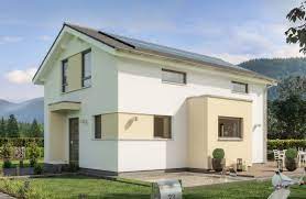 Neben dem haus, einen strom der mandé. Modernes Fertighaus Mit Satteldach Erker 5 Zimmer 120 Qm Einfamilienhaus Bauen Ideen Bien Zenker Haus Edition Moderne Fertighauser Haus Architektur Haus