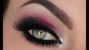 Dumanli Pembe Goz Makyaji Yapimi Ozel Gunler Icin Uygulayabileceginiz Dumanli Pembe Goz Makyaji Teknigi Holiday Berry Smokey Eye Makeup Vi Smokey Eye Tutorial Skin Makeup Makeup Obsession