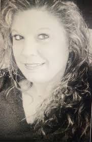 Ellen Herrington's Instagram, Twitter & Facebook