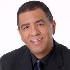 Pasa a la presencia del Señor el superintendente René Acosta Polanco