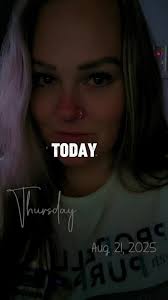 Nicole Burkey (@itz_nikki_bitchez)