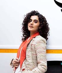 Scroll down to get straight to the haircuts and hairstyles! Amazing Hairstyles For Medium Length Hair Femina In