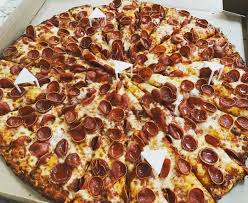 Extra Large Pepperoni From Mountainmikes Heaven Just Need A Beer And Stretchy Pants Dinner Pizza Food