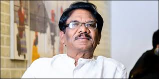 Huge Theft Takes Place At Director Bharathiraja S House Tamil News Indiaglitz Com The film also stars kalyani priyadarshan, sj suryah, bharathiraja, s a chandrasekhar, karunakaran and premgi amaren. huge theft takes place at director