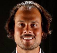 My view when trying to eat a sandwich 🙄😂