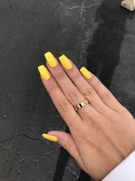 61 Simple Short Acrylic Summer Nails Designs For 2019 In 2020 Yellow Nails Acrylic Nails Yellow Yellow Nails Design