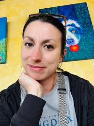 Hi, everyone! Would you do me a small favor? If you're reading this, can  you leave a comment