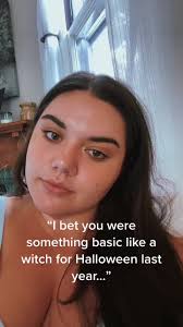 Olivia Blair Doing The Ice Bucket Challenge