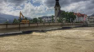 Die aufräumarbeiten werden sich über die nächsten tage fortziehen. Update Zur Hochwasser Lage In Tiroler Tageszeitung Facebook