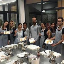 Paris may be named the city of lights, but the gastronomic adventure that you experience will be the true highlight of your trip. Cours De Cuisine Du Monde A Paris Saint Martin