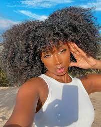 Imagem Descoberto Por Paradiseworld Descubra E Salve Suas Proprias Imagens E Videos No We Heart Curly Hair Styles Natural Hair Styles Black Girl Aesthetic