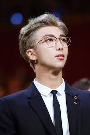 Find, read, and discover jungkook v bts pakai kacamata bulat, such us 10 Pesona Rm Bts Pamer Dahi Terbuka Karismanya Terpancar Banget Namjoon Kim Namjoon Kim Namjoon Glasses