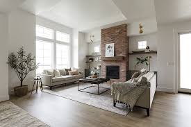 Sherwin Williams Sw 7004 Snowbound Walls Trim Ceiling Paint Color Sherwin Williams Sw 7004 Snowbound White House Interior Family Living Rooms Rooms Home Decor