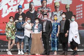 请问您做什么工作？ qǐnqwèn nín zuò shénme gōngzuò？） (literally, please ask you do what work? å°ç£å·¥äººåœ‹éš›çˆ­å…‰ åšå·¥çš„äºº ç²æ¬Šå¨å¤–åª' å¥½èŠå¡¢å ±å°Ž ç¶œ