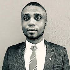 Assistant Accountant: Duties, Benefits, and Requirements